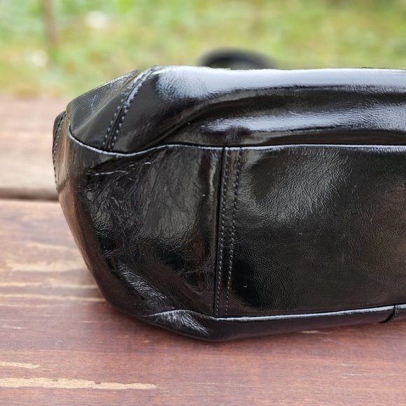 COACH Shoulder Bag Black Patent Leather Satchel Kisslock - Picture 8 of 16